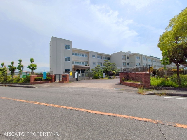 安城市立祥南小学校　距離610m