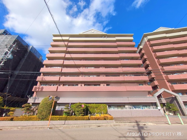 愛知県豊田市柿本町２丁目のマンション『オーケーズ豊田西ラ・ヴィル壱番館』外観写真 2025年12月14日撮影