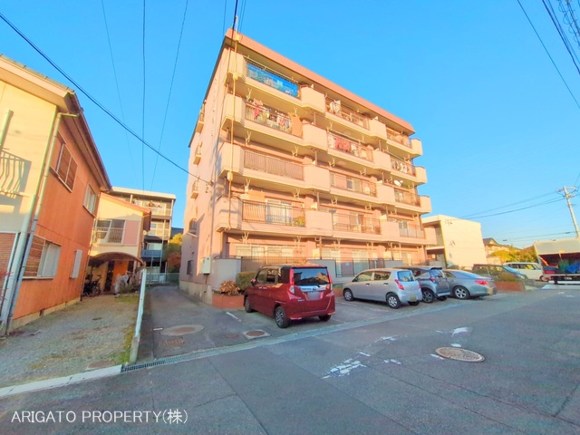 愛知県岡崎市江口２丁目のマンション『メゾンむつな』外観写真 2025年12月15日撮影