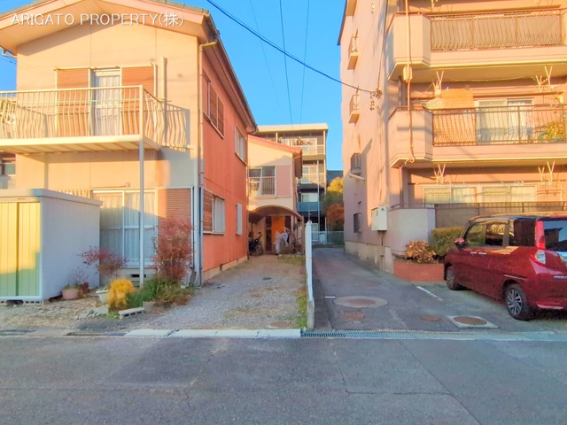 愛知県岡崎市江口２丁目のマンション『メゾンむつな』外観写真 2025年12月15日撮影