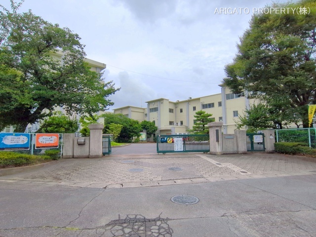 岡崎市立城南小学校　距離720m