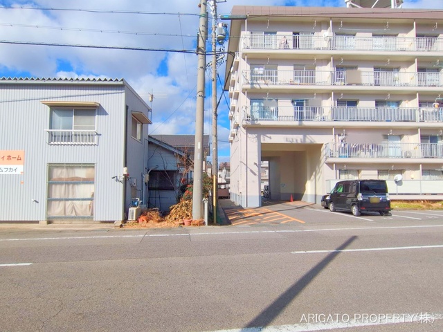 愛知県岡崎市橋目町字割塚のマンション『アーバンポール橋目』外観写真 2025年12月14日撮影