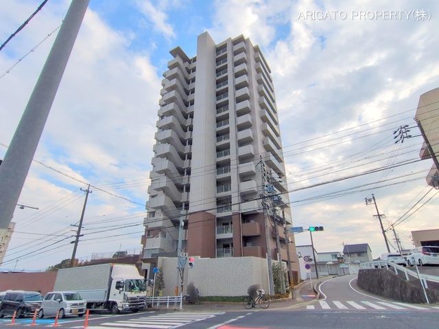 愛知県豊田市小坂本町５丁目のマンション『グランスイート豊田』外観写真 2025年12月16日撮影
