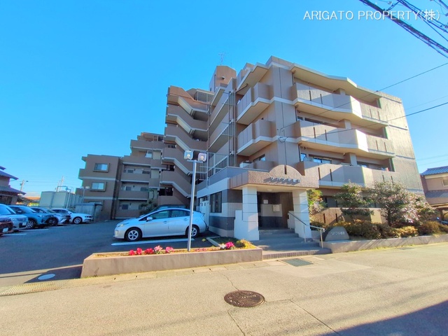 愛知県岡崎市橋目町字竹之内のマンション『リバブル橋目』外観写真 2025年12月21日撮影