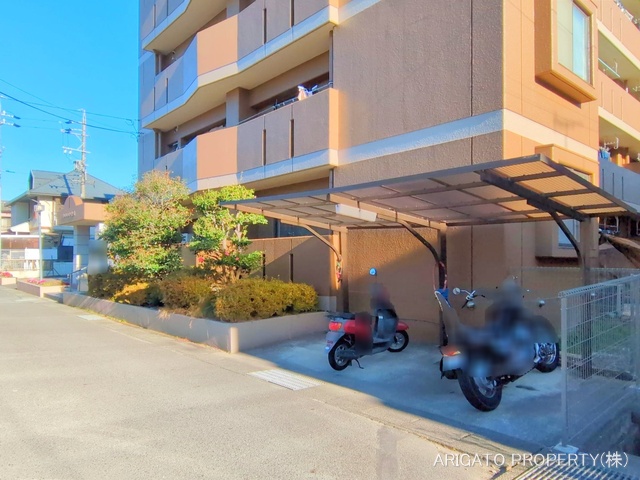 愛知県岡崎市橋目町字竹之内のマンション『リバブル橋目』外観写真 2025年12月21日撮影