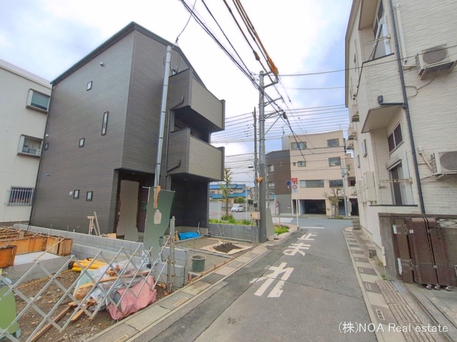 埼玉県川口市鳩ヶ谷緑町２丁目の新築戸建て外構写真 2026年4月6日撮影