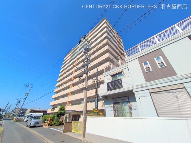 愛知県名古屋市中川区東起町４丁目のマンション『ファミリアーレ東起』外観写真 2025年10月29日撮影