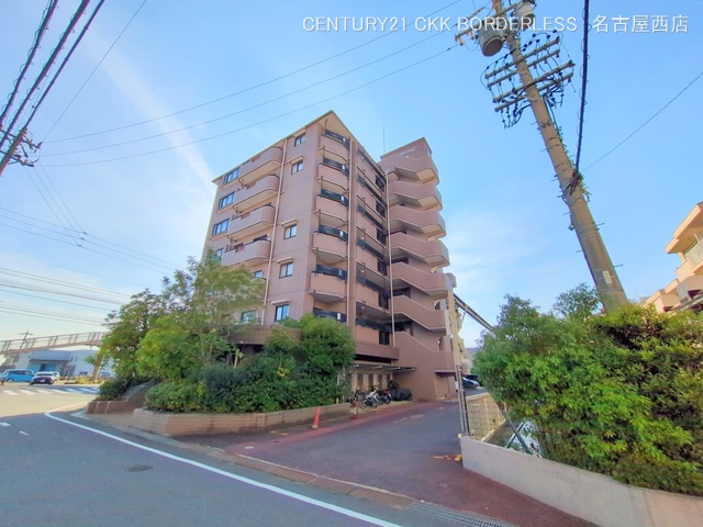 愛知県海部郡蟹江町富吉4丁目のマンション『ライオンズマンション富吉』外観写真 2025年10月29日撮影