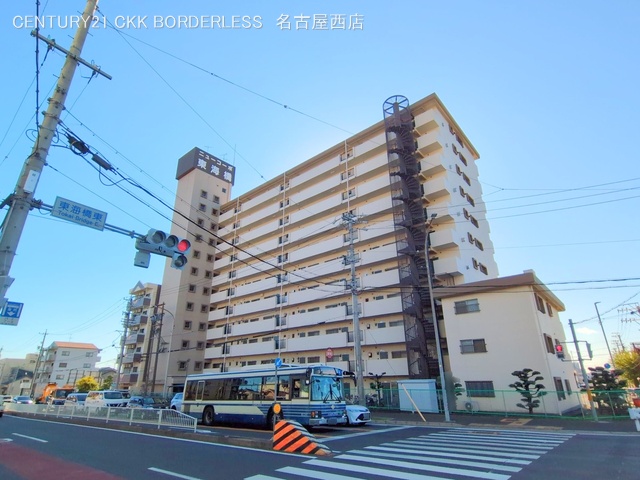 愛知県名古屋市港区津金２丁目のマンション『ニューコーポ東海橋』外観写真 2024年11月17日撮影