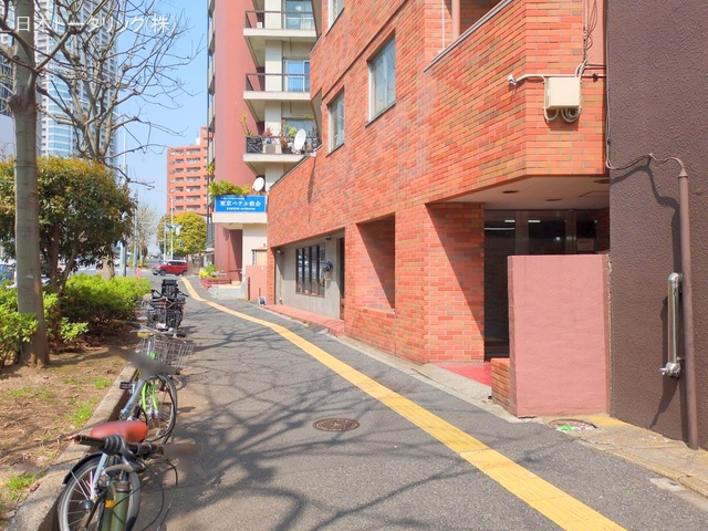 東京都新宿区四谷4丁目のマンション『御苑ハイム』外観写真 2025年3月26日撮影