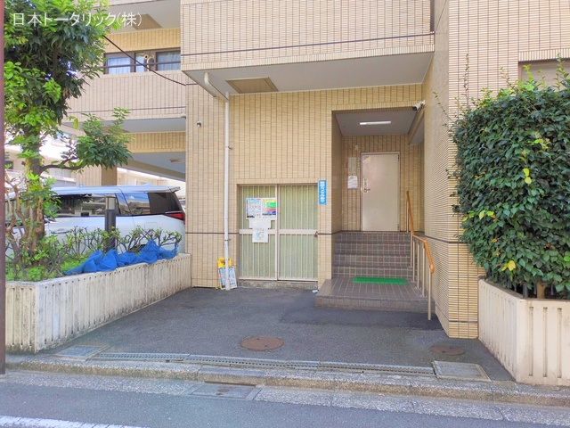 東京都豊島区池袋4丁目のマンション『サンコート池袋』外観写真 2025年9月25日撮影