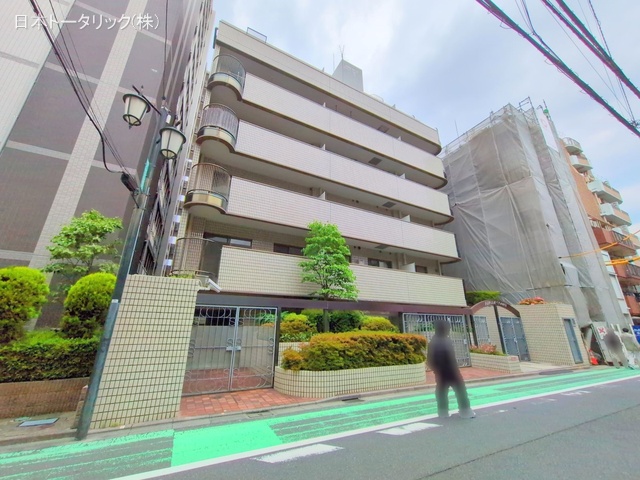 東京都新宿区百人町2丁目のマンション『アゼリアコート(新大久保)』外観写真 2025年6月1日撮影