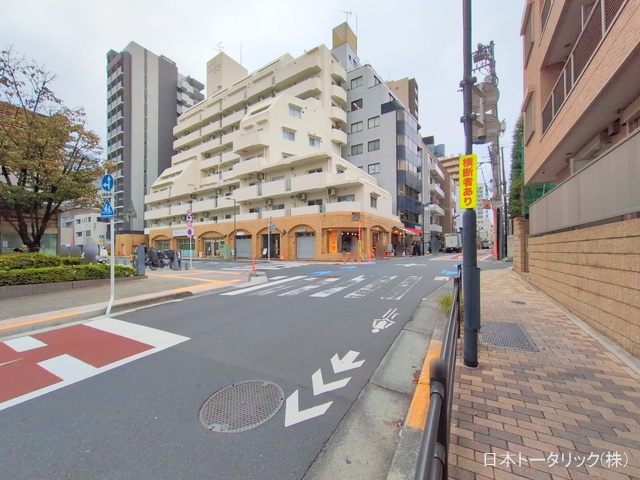 東京都新宿区新宿5丁目のマンション『藤和新宿番衆町コープ』外観写真 2025年10月14日撮影