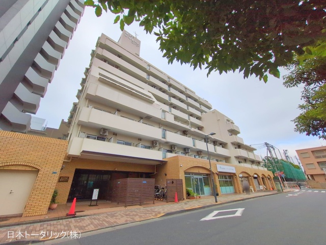 東京都新宿区新宿5丁目のマンション『藤和新宿番衆町コープ』外観写真 2025年10月14日撮影