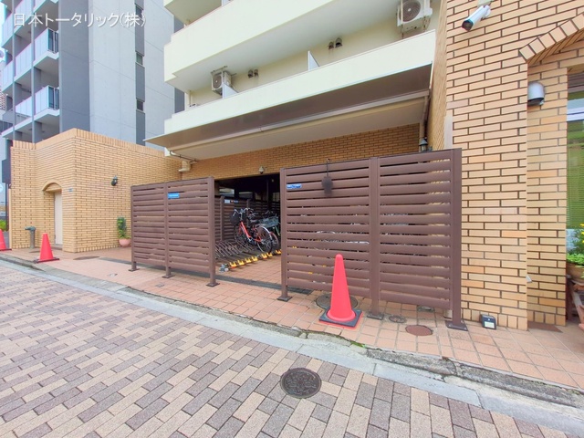 東京都新宿区新宿5丁目のマンション『藤和新宿番衆町コープ』外観写真 2025年10月14日撮影