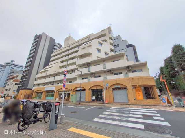 東京都新宿区新宿5丁目のマンション『藤和新宿番衆町コープ』外観写真 2025年10月14日撮影