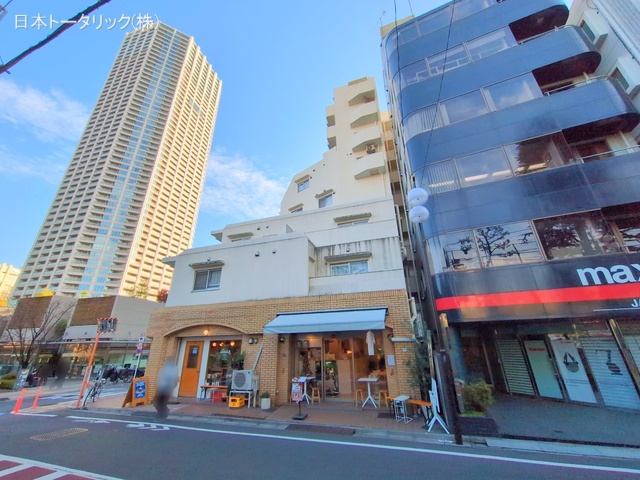 東京都新宿区新宿5丁目のマンション『藤和新宿番衆町コープ』外観写真 2025年12月7日撮影