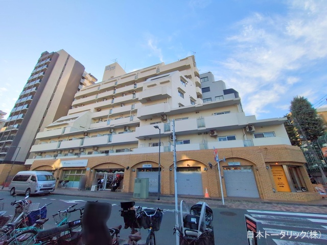 東京都新宿区新宿5丁目のマンション『藤和新宿番衆町コープ』外観写真 2025年12月7日撮影