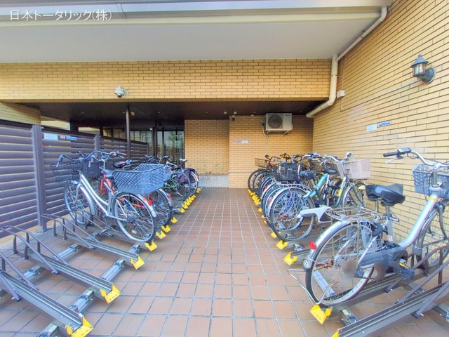 東京都新宿区新宿5丁目のマンション『藤和新宿番衆町コープ』外観写真 2025年12月7日撮影