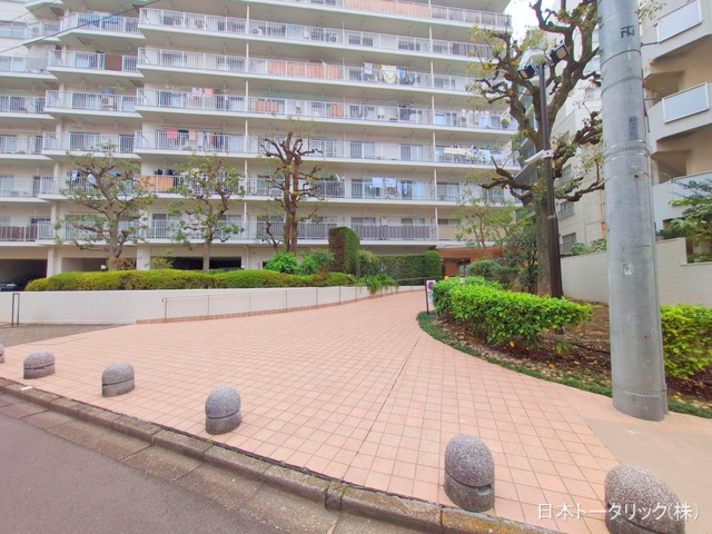 東京都豊島区高田2丁目のマンション『目白ガーデニア』エントランス写真 2025年10月30日撮影