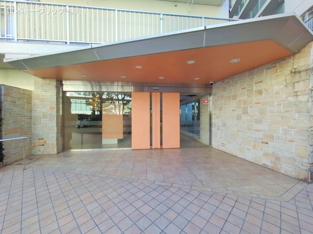 東京都豊島区高田2丁目のマンション『目白ガーデニア』エントランス写真 2025年11月20日撮影