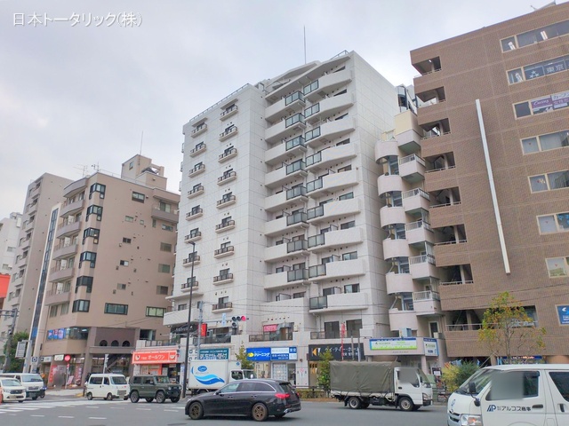 東京都新宿区住吉町のマンション『ウイン四ツ谷』外観写真 2025年12月1日撮影