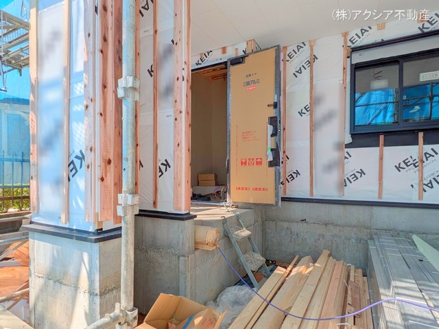 東京都府中市本町2丁目の新築戸建てシート写真 2025年4月8日撮影