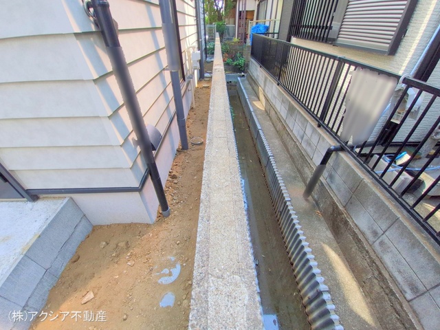 東京都府中市四谷1丁目の新築戸建て外構写真 2025年8月3日撮影