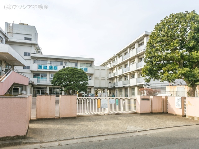 府中市立府中第八中学校 距離1000m