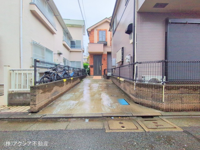 東京都府中市本町２丁目の中古戸建て完成写真 2025年10月21日撮影