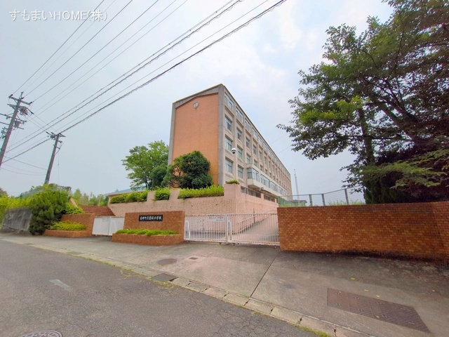 東郷町立諸輪中学校　距離680m