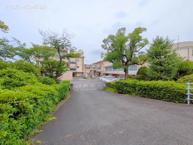 東郷町立諸輪小学校 距離630m