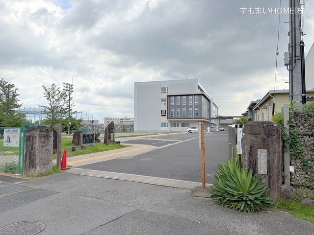 豊田市立朝日丘中学校　距離1100m