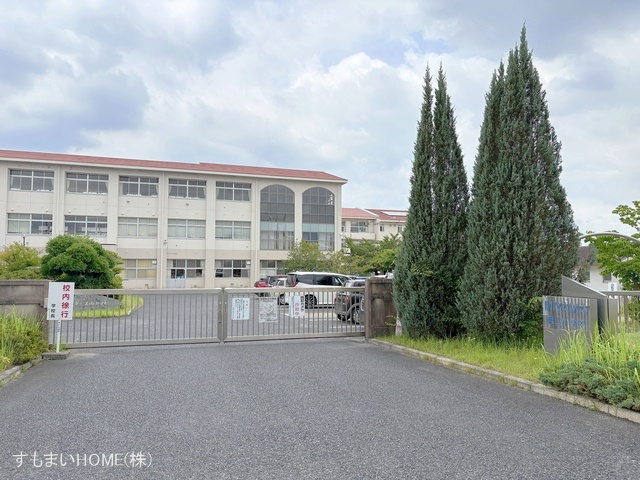 豊田市立美山小学校 距離1280m