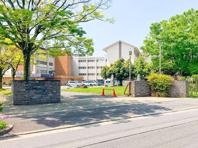 安城市立安城南中学校 距離400m