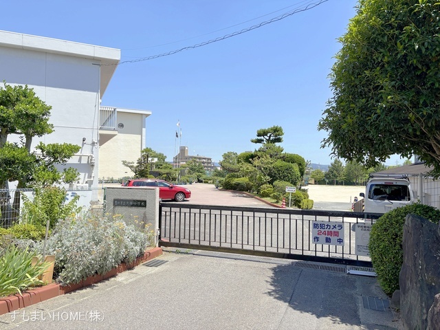 豊田市立大林小学校 距離810m