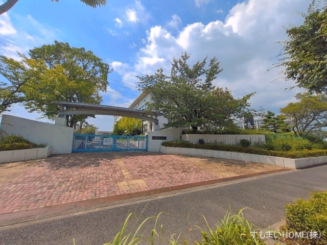 みよし市立緑丘小学校