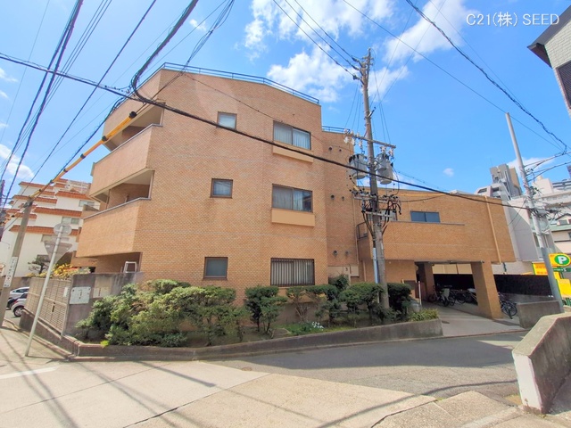 愛知県名古屋市千種区菊坂町２丁目のマンション『ライオンズマンション覚王山』外観写真 2025年4月2日撮影
