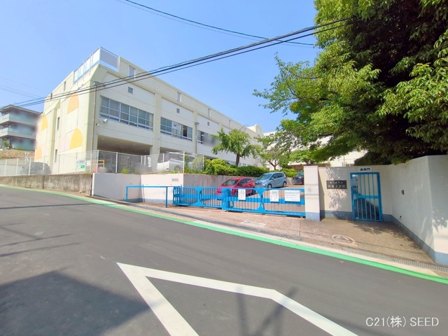 名古屋市立弥富小学校　距離700m