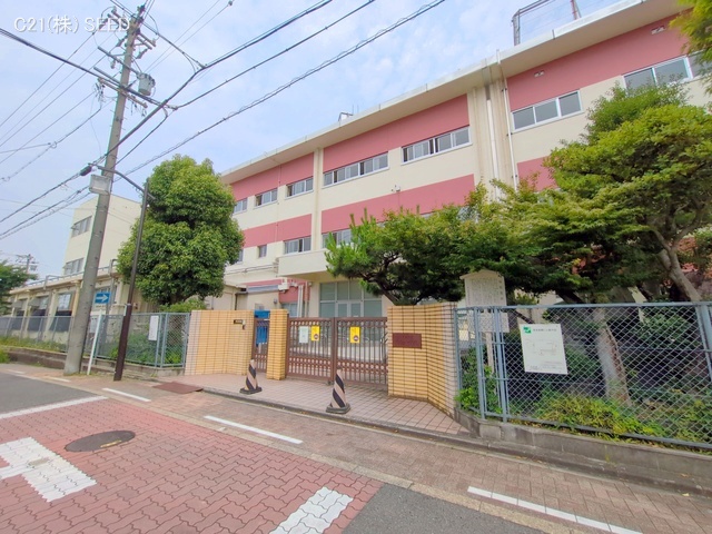 名古屋市立瑞穂小学校　距離220m