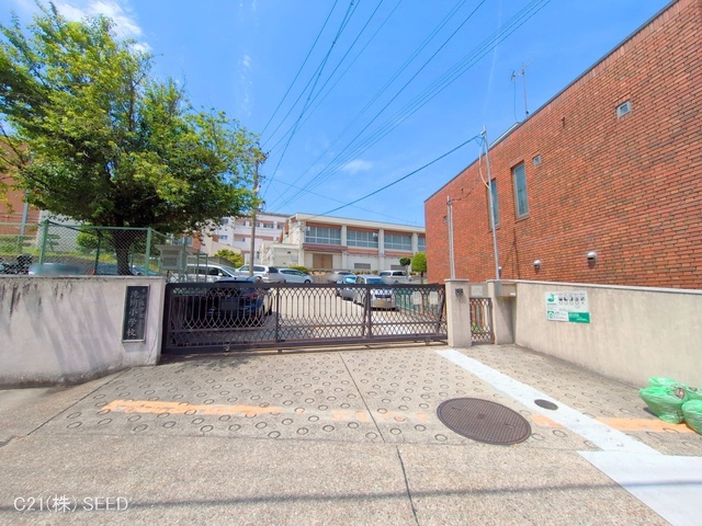 名古屋市立滝川小学校　距離500m