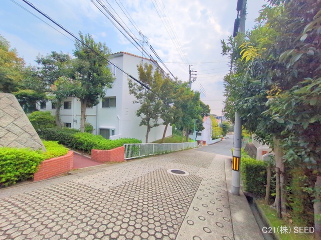 愛知県名古屋市天白区八幡山のマンション『タウン上八事5号棟』外観写真 2025年9月16日撮影