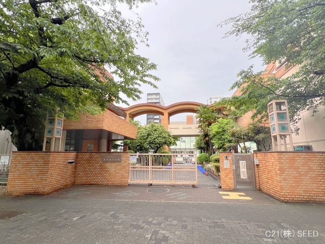 名古屋市立丸の内小学校　距離750m