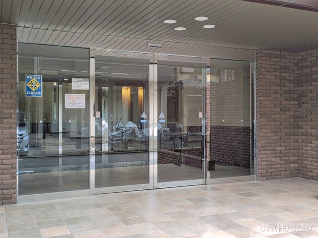 愛知県名古屋市千種区下方町７丁目のマンション『ロイヤルアーク北覚王山』エントランス写真 2026年4月6日撮影