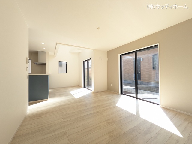 埼玉県越谷市弥栄町１丁目の新築戸建てリビング写真 2025年9月7日撮影