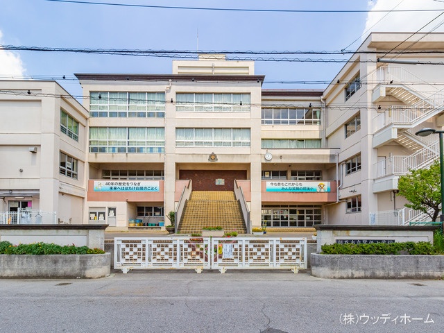 越谷市立鷺後小学校　距離1400m