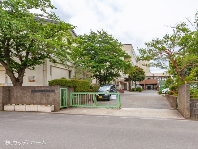 越谷市立弥栄小学校　距離1020m