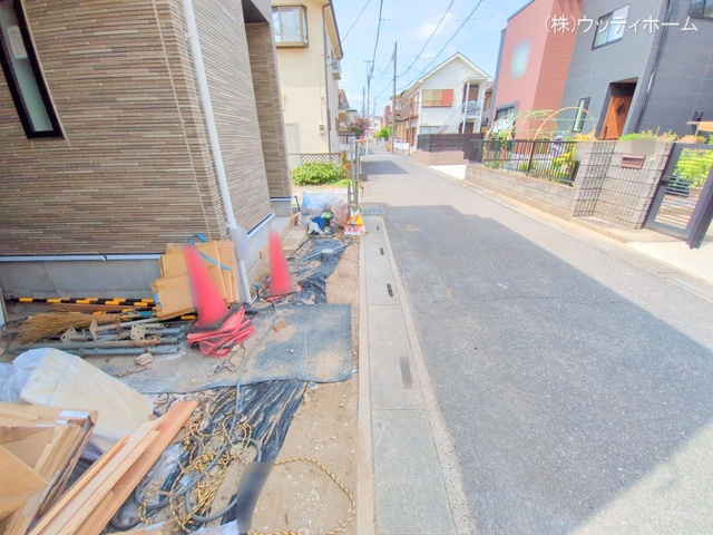 埼玉県越谷市大字恩間の新築戸建て外構写真 2025年8月27日撮影