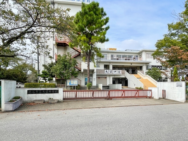 越谷市立大袋中学校　距離1200m