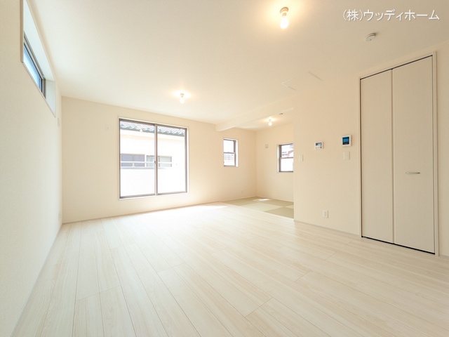 埼玉県越谷市大沢の新築戸建てリビング写真 2025年9月17日撮影